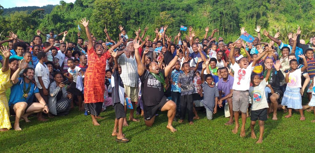 Surprise team building exercise connects   Flying Fijians to their local fans